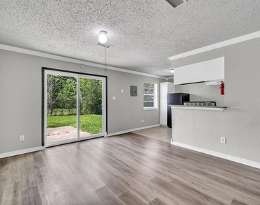 10902 Jutland Road - Photo Thumbnail 1