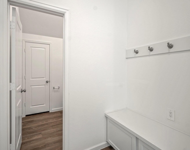 613 Royal Arch Drive - Photo Thumbnail 20