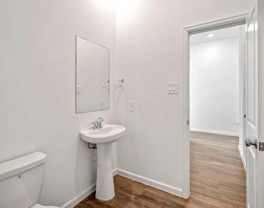 613 Royal Arch Drive - Photo Thumbnail 22
