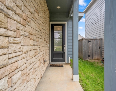 613 Royal Arch Drive - Photo Thumbnail 3