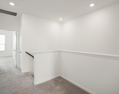 613 Royal Arch Drive - Photo Thumbnail 15