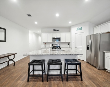 3308 Cold Swan Court - Photo Thumbnail 11