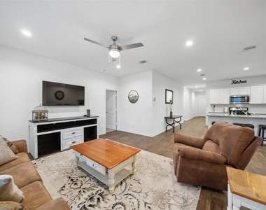 3308 Cold Swan Court - Photo Thumbnail 16