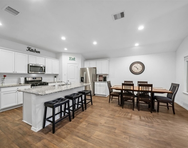 3308 Cold Swan Court - Photo Thumbnail 12