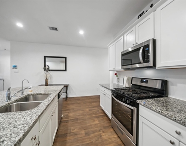 3308 Cold Swan Court - Photo Thumbnail 8