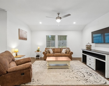 3308 Cold Swan Court - Photo Thumbnail 14