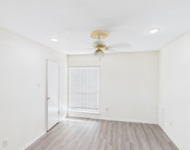 7611 Hopewell Lane - Photo Thumbnail 18