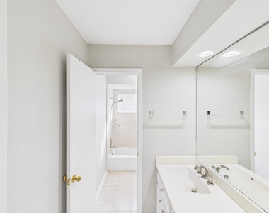 7611 Hopewell Lane - Photo Thumbnail 20