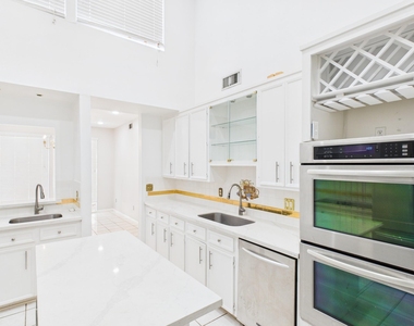 7611 Hopewell Lane - Photo Thumbnail 12
