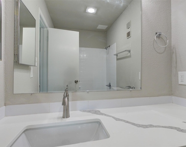 3300 Pebblebrook Drive - Photo Thumbnail 21