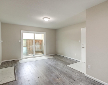 3300 Pebblebrook Drive - Photo Thumbnail 5