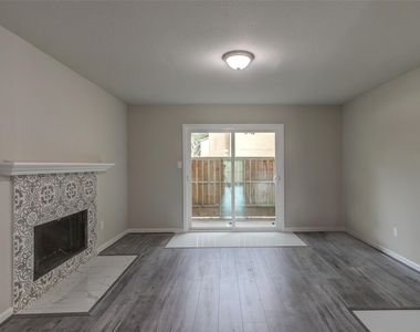 3300 Pebblebrook Drive - Photo Thumbnail 10