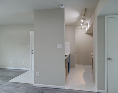 3300 Pebblebrook Drive - Photo Thumbnail 6