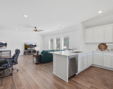 651 Spring Ashberry Court - Photo Thumbnail 9