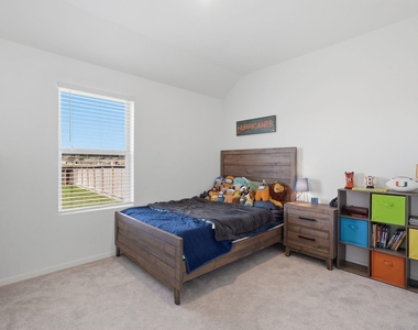 651 Spring Ashberry Court - Photo Thumbnail 21