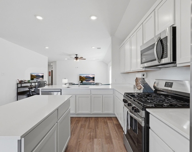 651 Spring Ashberry Court - Photo Thumbnail 11