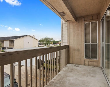 3919 Fairmont - Photo Thumbnail 17