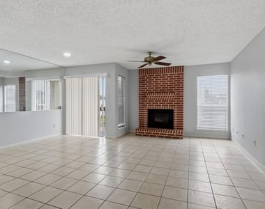 3919 Fairmont - Photo Thumbnail 6