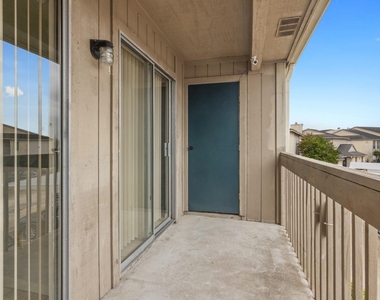 3919 Fairmont - Photo Thumbnail 16