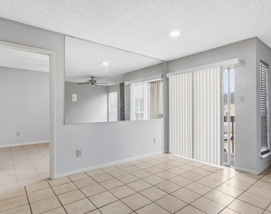 3919 Fairmont - Photo Thumbnail 5