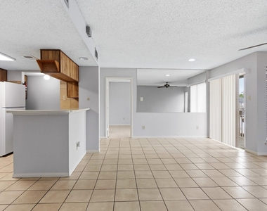 3919 Fairmont - Photo Thumbnail 8
