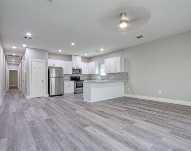 9306 Bean Street Street - Photo Thumbnail 13