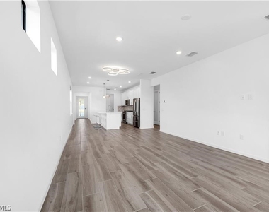 20039 Kingmont Drive - Photo Thumbnail 14
