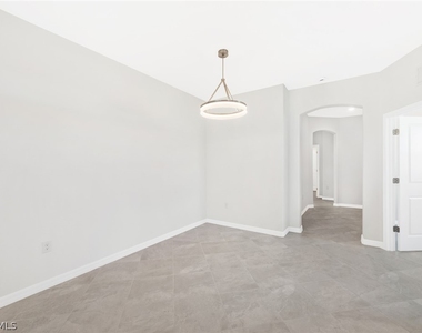 2672 Vine Avenue - Photo Thumbnail 8
