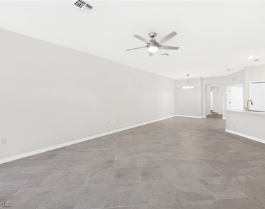 2672 Vine Avenue - Photo Thumbnail 13