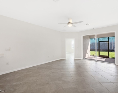 2672 Vine Avenue - Photo Thumbnail 9