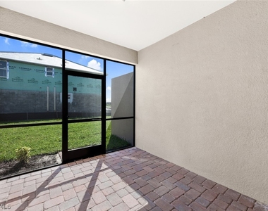 2672 Vine Avenue - Photo Thumbnail 26