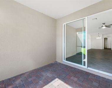 2672 Vine Avenue - Photo Thumbnail 25