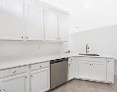 2672 Vine Avenue - Photo Thumbnail 5