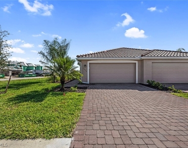2672 Vine Avenue - Photo Thumbnail 2