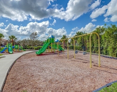 2672 Vine Avenue - Photo Thumbnail 39