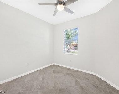 2672 Vine Avenue - Photo Thumbnail 14