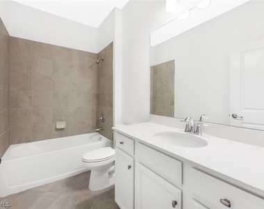 2672 Vine Avenue - Photo Thumbnail 17