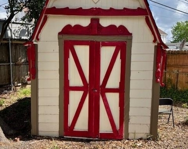 2330 Dorrington Street - Photo Thumbnail 11
