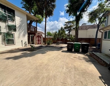 2330 Dorrington Street - Photo Thumbnail 10
