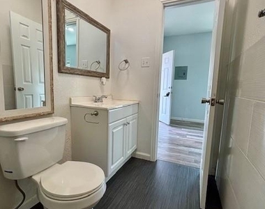 2330 Dorrington Street - Photo Thumbnail 7