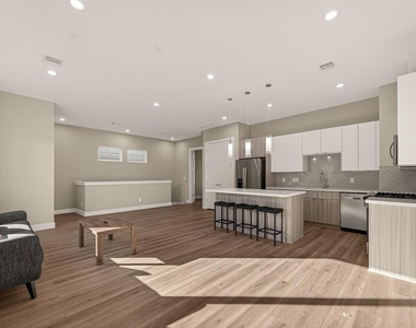 778 Paul Quinn Street - Photo Thumbnail 4