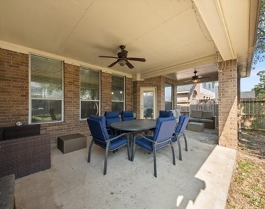 15818 Mossy Shores Court - Photo Thumbnail 16