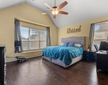 15818 Mossy Shores Court - Photo Thumbnail 10