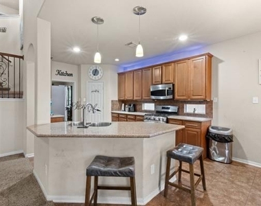 15818 Mossy Shores Court - Photo Thumbnail 5