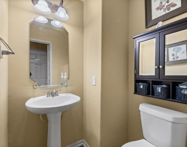 15818 Mossy Shores Court - Photo Thumbnail 9