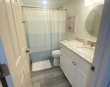 16007 Davis Road - Photo Thumbnail 11