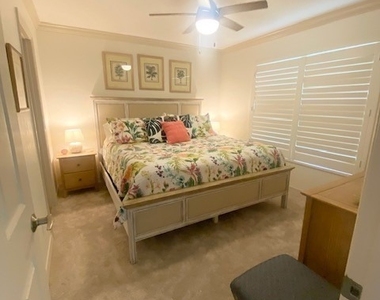 16007 Davis Road - Photo Thumbnail 10