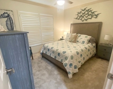 16007 Davis Road - Photo Thumbnail 12