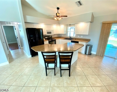 231 Nw 26th Avenue - Photo Thumbnail 4