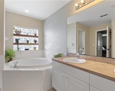 231 Nw 26th Avenue - Photo Thumbnail 10